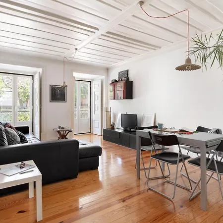 Altido Elegant Central 2-Br Apartment In Chiado