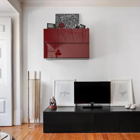 Altido Elegant Central 2-Br Apartment In Chiado *