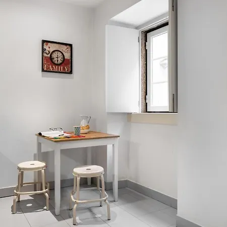 Lejlighed Altido Elegant Central 2-Br Apartment In Chiado *